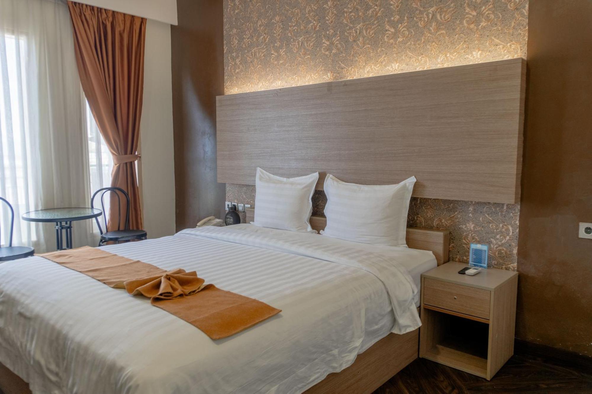 Muara Hotel&Mall Ternate Esterno foto